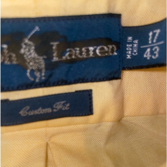 Polo - Picture 2 of 2